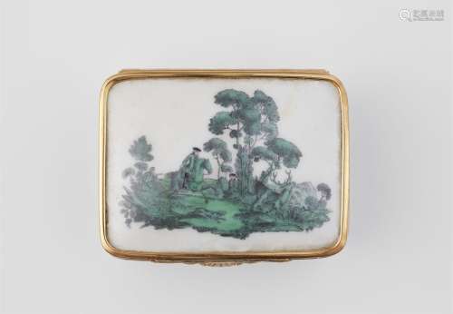 A Meissen porcelain snuff box with hunting scenes