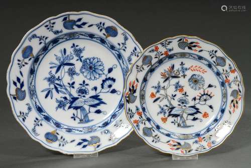 2 Diverse Meissen Teller "Zwiebelmuster", gold und...