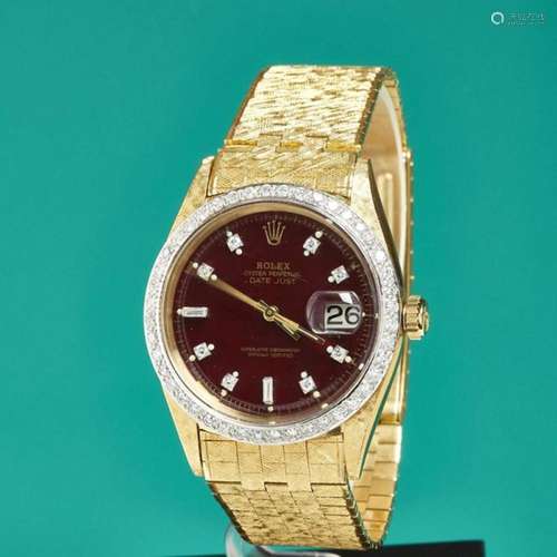 Rolex-Armbanduhr mit Brillanten und bordeauxfarbenem Zifferb...