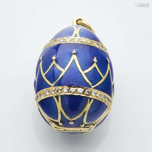 Ei-Anhänger mit blauer Emaille im Stil von Fabergé