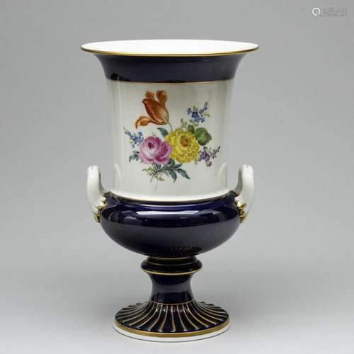 Vase Blumenbukett. Meissen 1974.