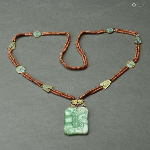 Kette mit Jade-Anhänger, China, Qing-Dynastie