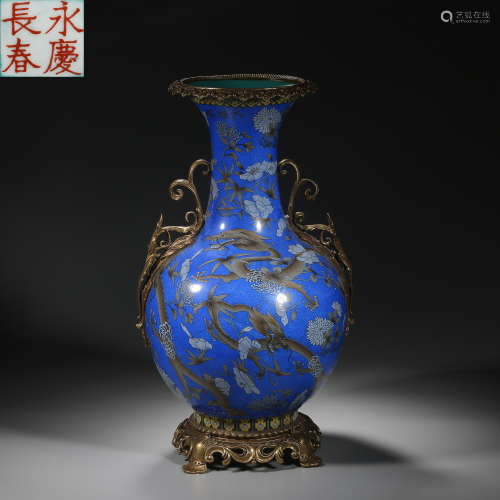 Qing Dynasty of China,Blue Glaze Dragon Pattern Bottle