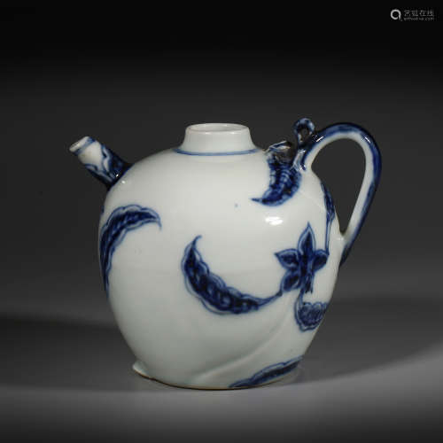 Ming Dynasty of China,Blue and White Flower Holding Pot