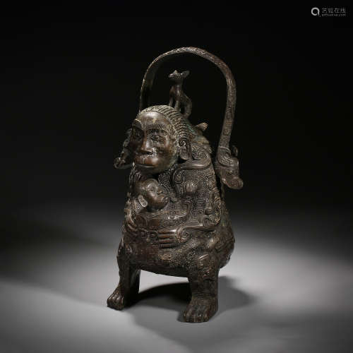 Warring States Period of China,Bronze Beast Face Lifting Bea...