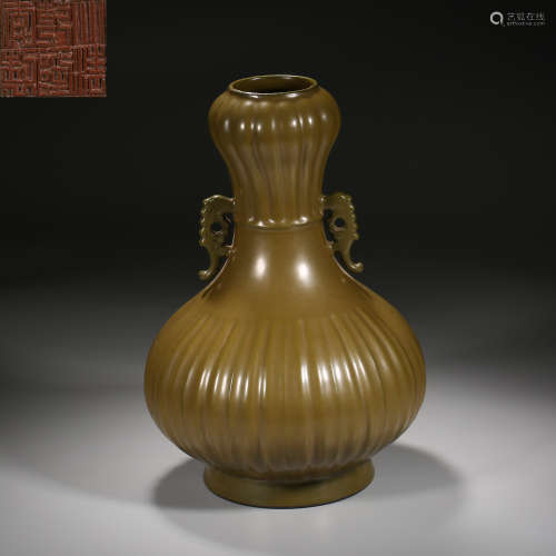 Qing Dynasty of China,Tea-Dust Glaze Binaural Bottle