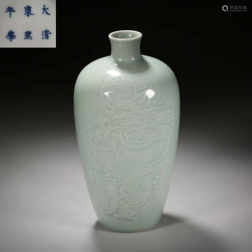 Qing Dynasty of China,Beam Green Glaze Dragon Pattern Bottle