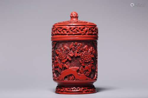 剔红花卉纹盖罐