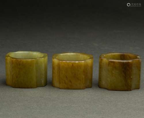 (lot of 3) Chinese celadon jade napkin rings