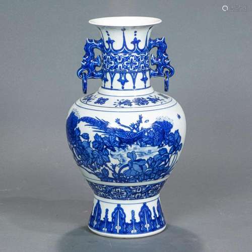 Chinese blue and white vase