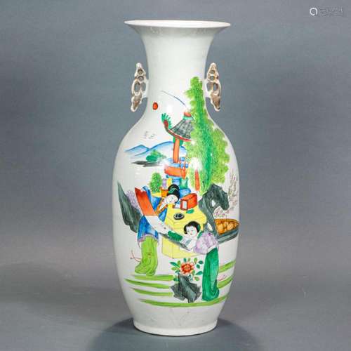 Chinese famille rose vase