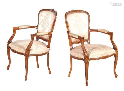 2 classic armchairs