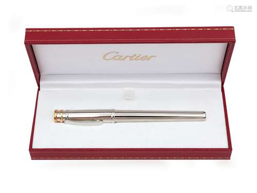 Een Cartier Trinity vulpen lengte 14 cm.