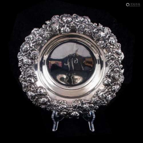 An Art Nouveau Shiebler floral repousse sterling bowl, the b...