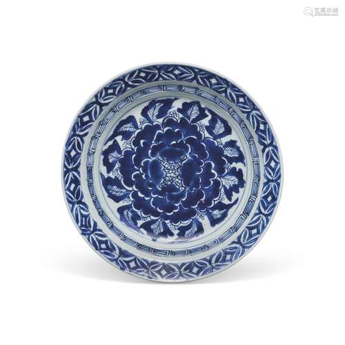 A RARE BLUE AND WHITE 'PEONY’ DISH