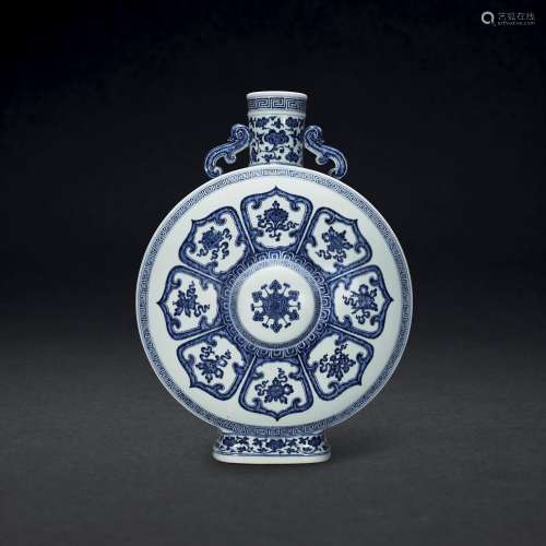A LARGE BLUE AND WHITE ‘ BAJIXIANG ’ MOONFLASK