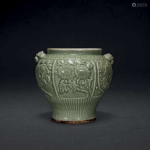 A RARE FINELY CARVED LONGQUAN CELADON ‘FLORAL’ JAR