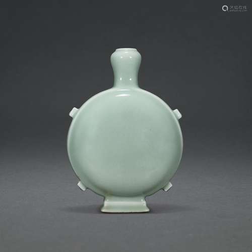 A CELADON-GLAZED MOONFLASK