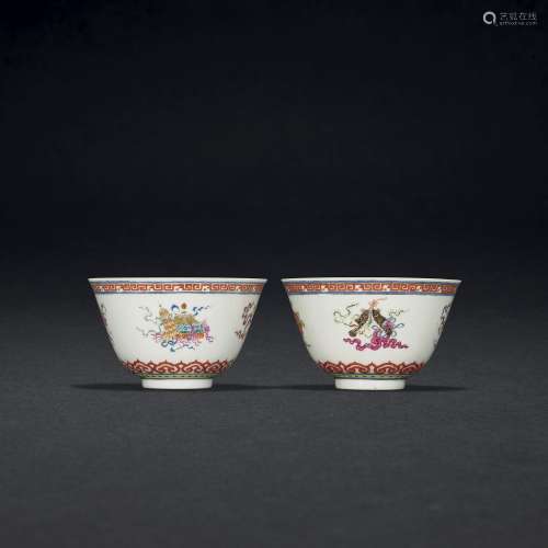 A PAIR OF FAMILLE-ROSE 'BAJIXIANG' BOWLS