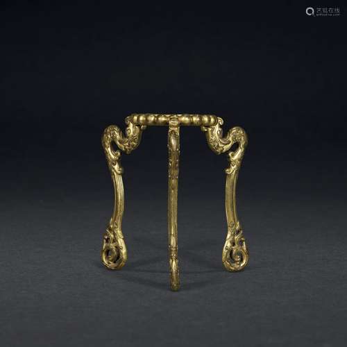 A RARE GILT-BRONZE TRIPOD OFFERING STAND