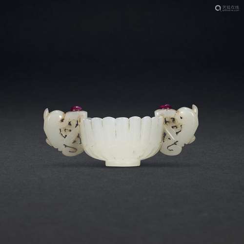 A WHITE JADE TWIN-HANDLED 'RABBIT' CUP