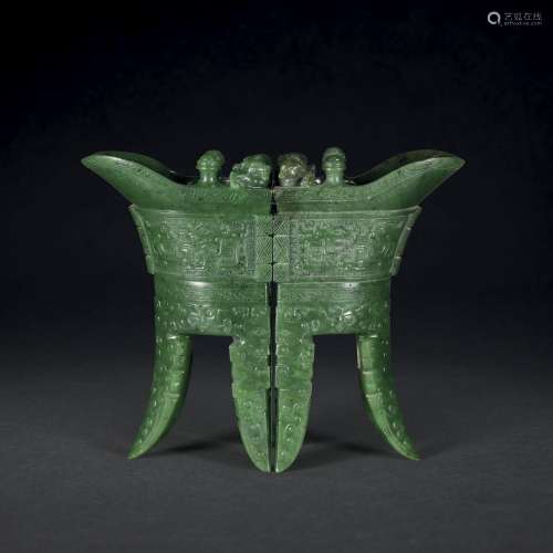 A PAIR OF ARCHAISTIC SPINACH-GREEN JADE VESSELS, JUE