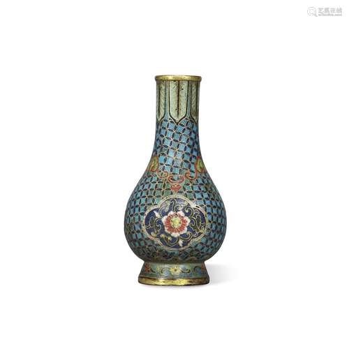 A SMALL CLOISONNÉ ENAMEL ‘LOTUS’ TOOL VASE