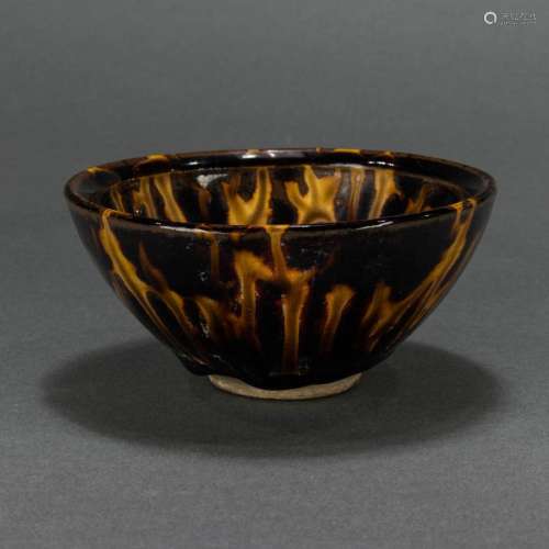 Chinese Jizhou ware 'tortoise shell' glazed bowl