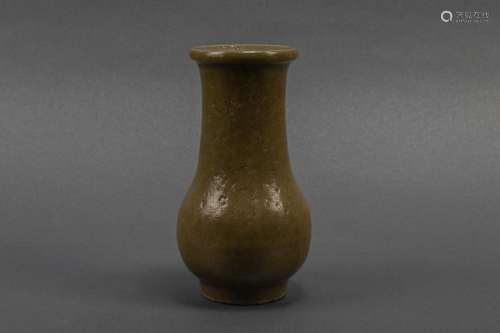 Chinese Longquan celadon glazed vase