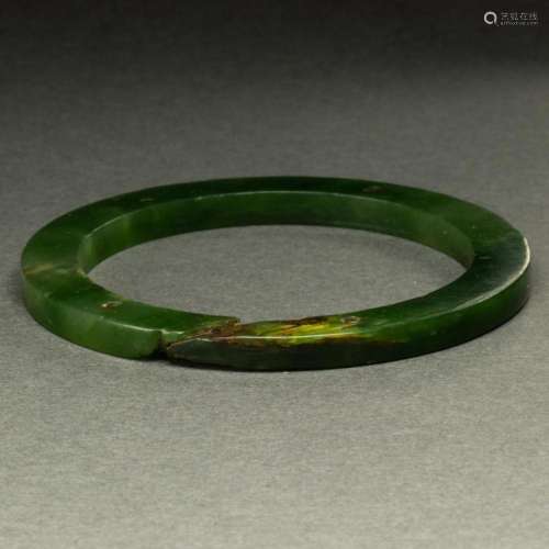 Chinese spinach jade ring
