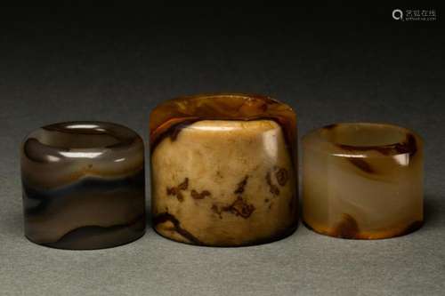 (lot of 3) Chinese banded agate archer's rings