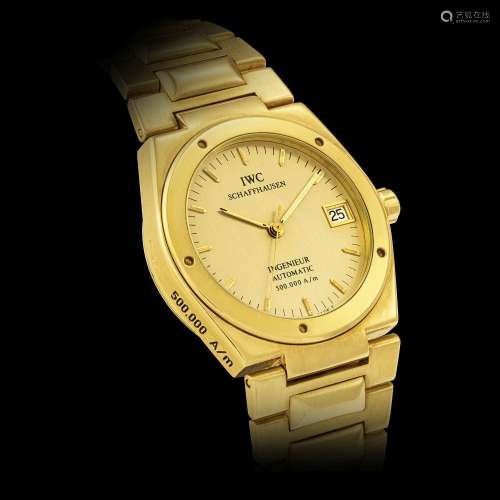 IWC. AN 18K GOLD AUTOMATIC WRISTWATCH WITH SWEEP CENTRE SECO...