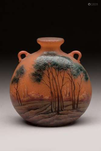 Muller <br />
Vase de forme gourde à deux anses appliquées e...