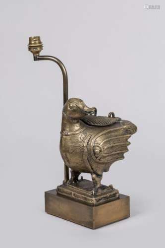 Années 1960-70<br />
Pied de lampe à décor de canard en bron...