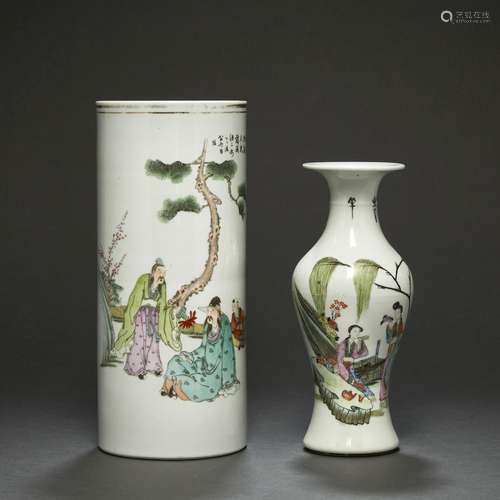 SUITE DE DEUX VASES<br />
l'un de forme balustre et l'autre ...