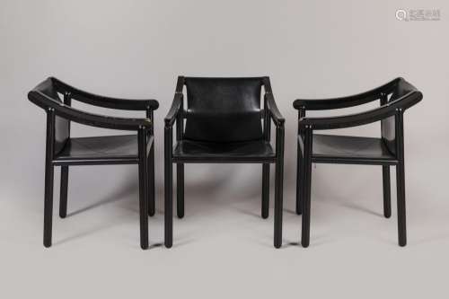 Vico Magistretti (1920-2006)<br />
Série de six fauteuils mo...