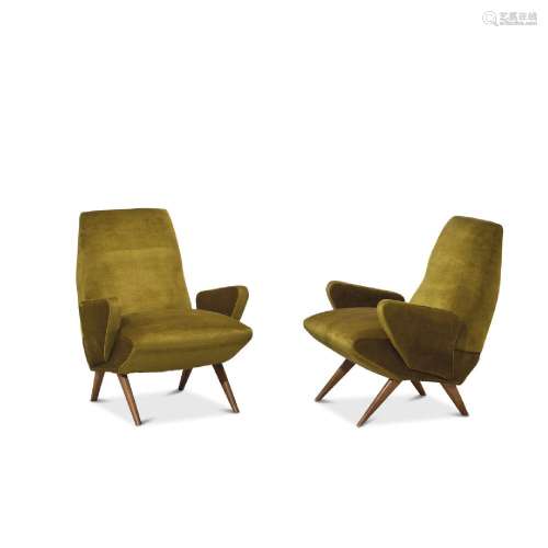 Due poltrone - Two armchairs