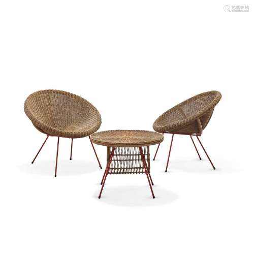 DUE POLTRONCINE ED UN TAVOLINO - Two lounge chairs and a cof...
