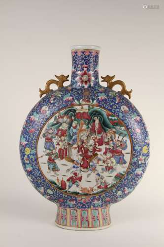 A Chinese 19th-century floral dragon pattern flat vase