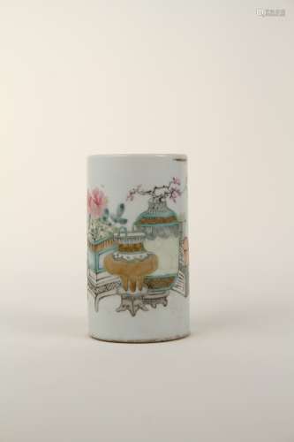 A Chinese 20th century pastel pen holder