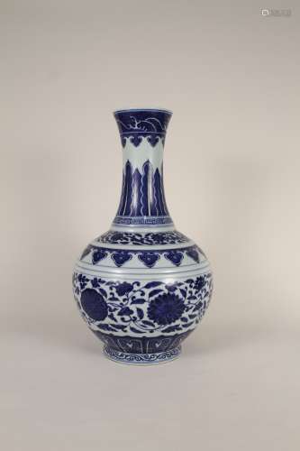 A Chinese 19th-century blue-and-white lotus pattern vase