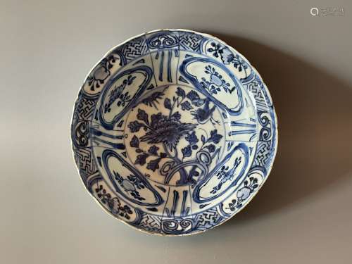 A Chinese 14th-century plate