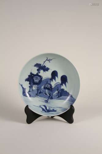 A Chinese 19th-20th century blue and white lion plate