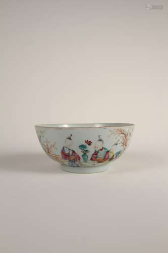 A bowl of Chinese pastel figures from the 19th-20th centurie...
