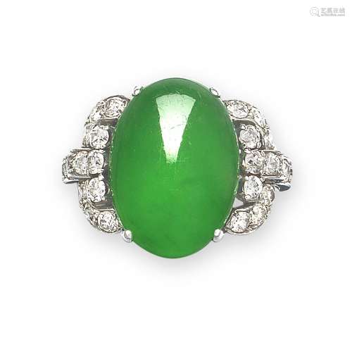 NO RESERVE - JADEITE AND DIAMOND RING