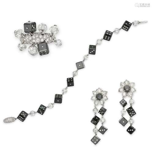 NO RESERVE - GROUP OF COLOURED DIAMOND AND DIAMOND JEWELLERY