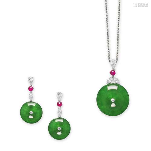 SET OF JADEITE AND DIAMOND JEWELLERY