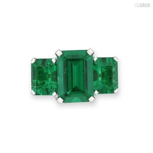 EMERALD AND DIAMOND RING2010s