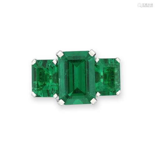 EMERALD AND DIAMOND RING2010s