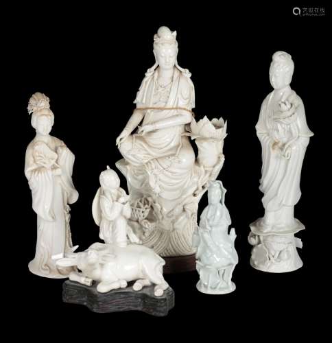 A GROUP OF FIVE CHINESE BLANC DE CHINE FIGURES